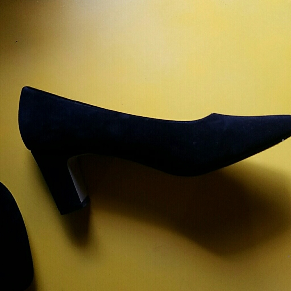 Shoes - Picture 3 of 3